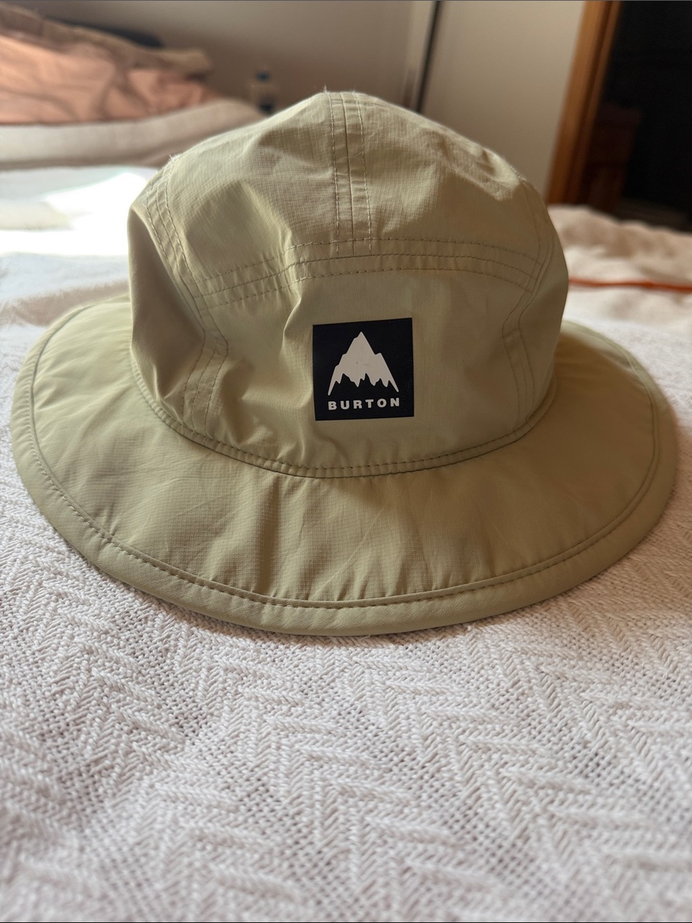Burton Bucket Hat - Light Olive Green/ Tan